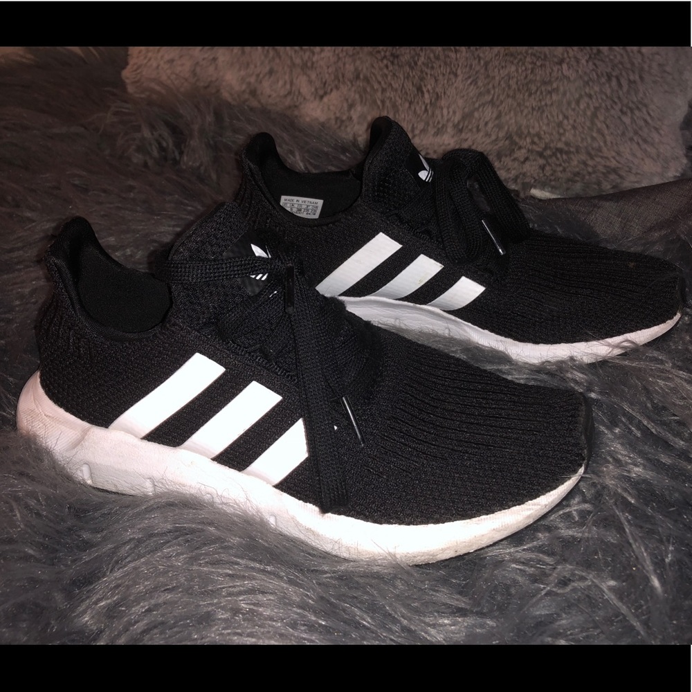 Adidas Swift Runs
